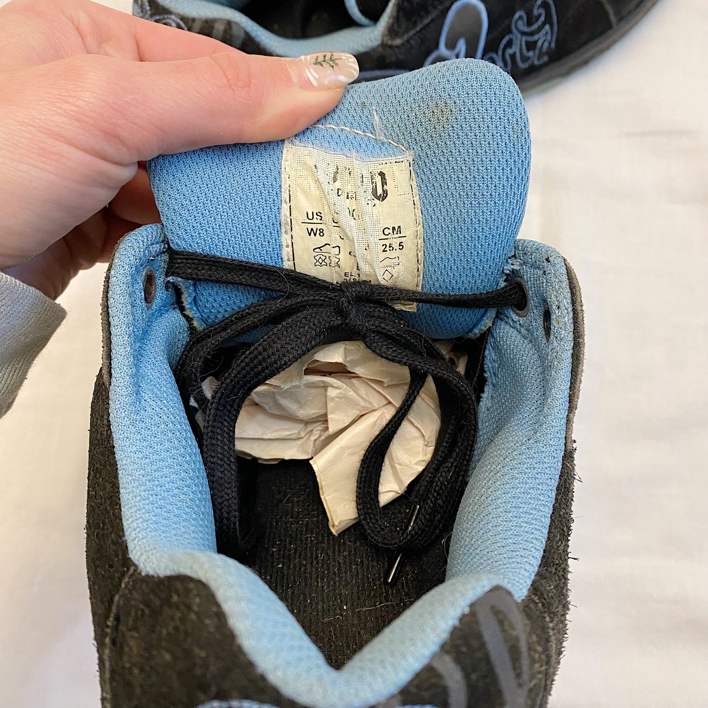 (7.5W) Y2K Skater Shoes