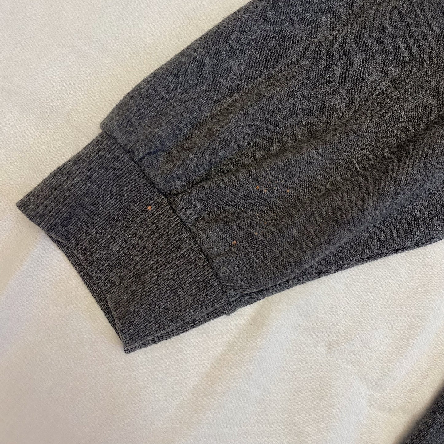 (L) Gray Yellowstone Top