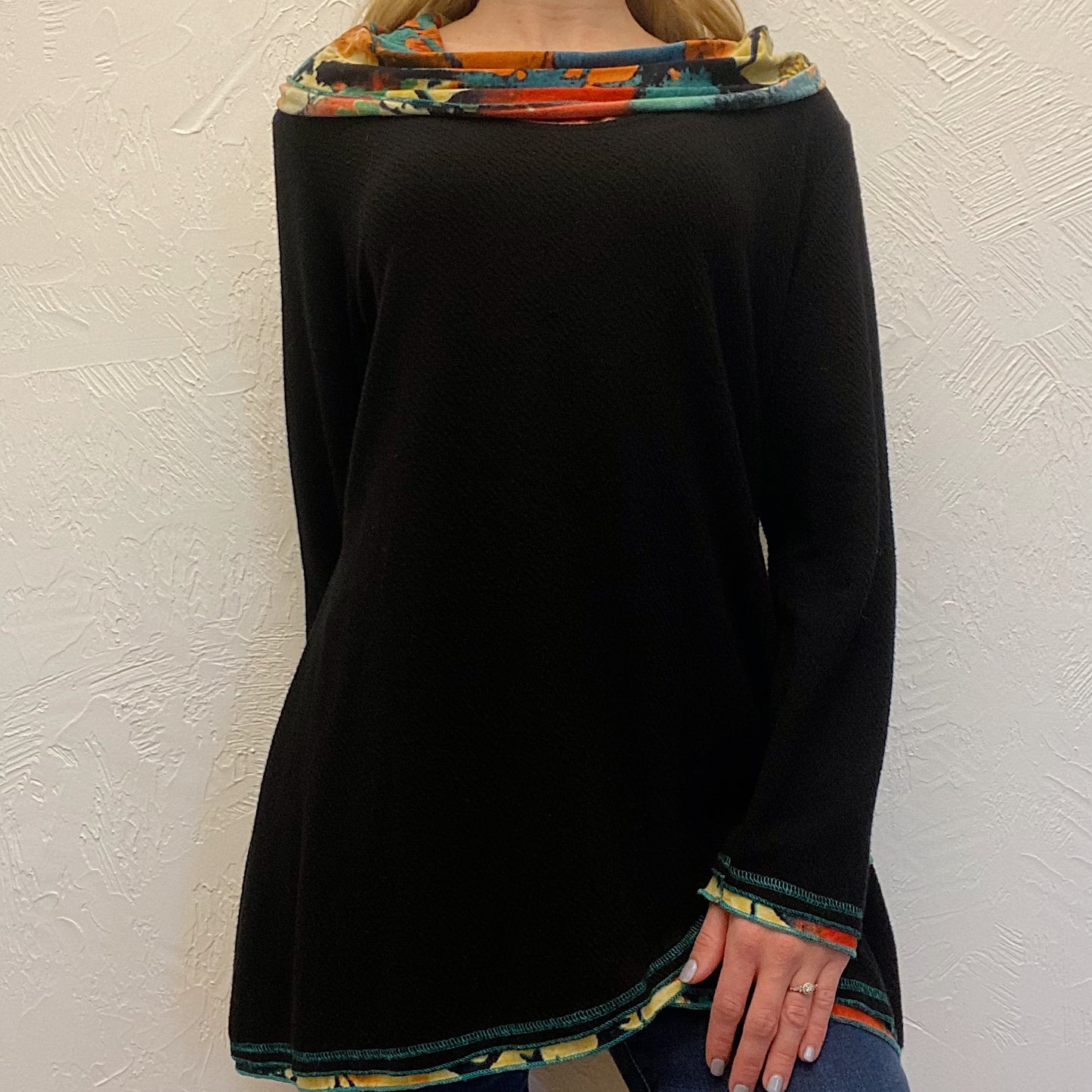 (L) Black Watercolor Trim Long Sleeve