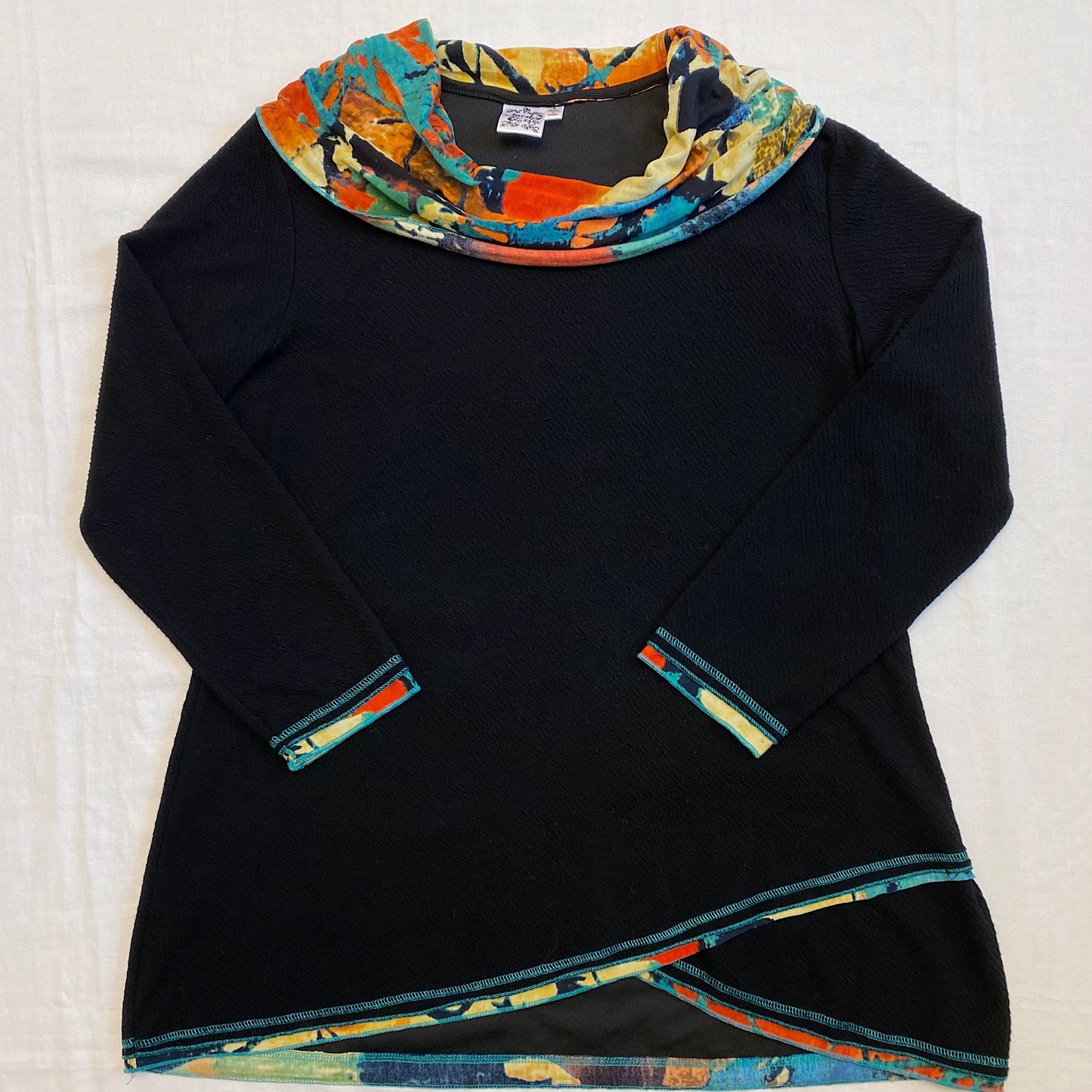 (L) Black Watercolor Trim Long Sleeve