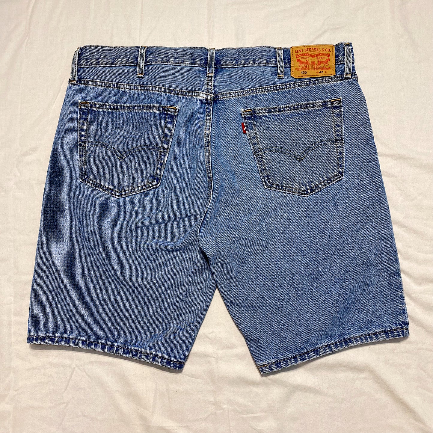 (40”) Levi Shorts