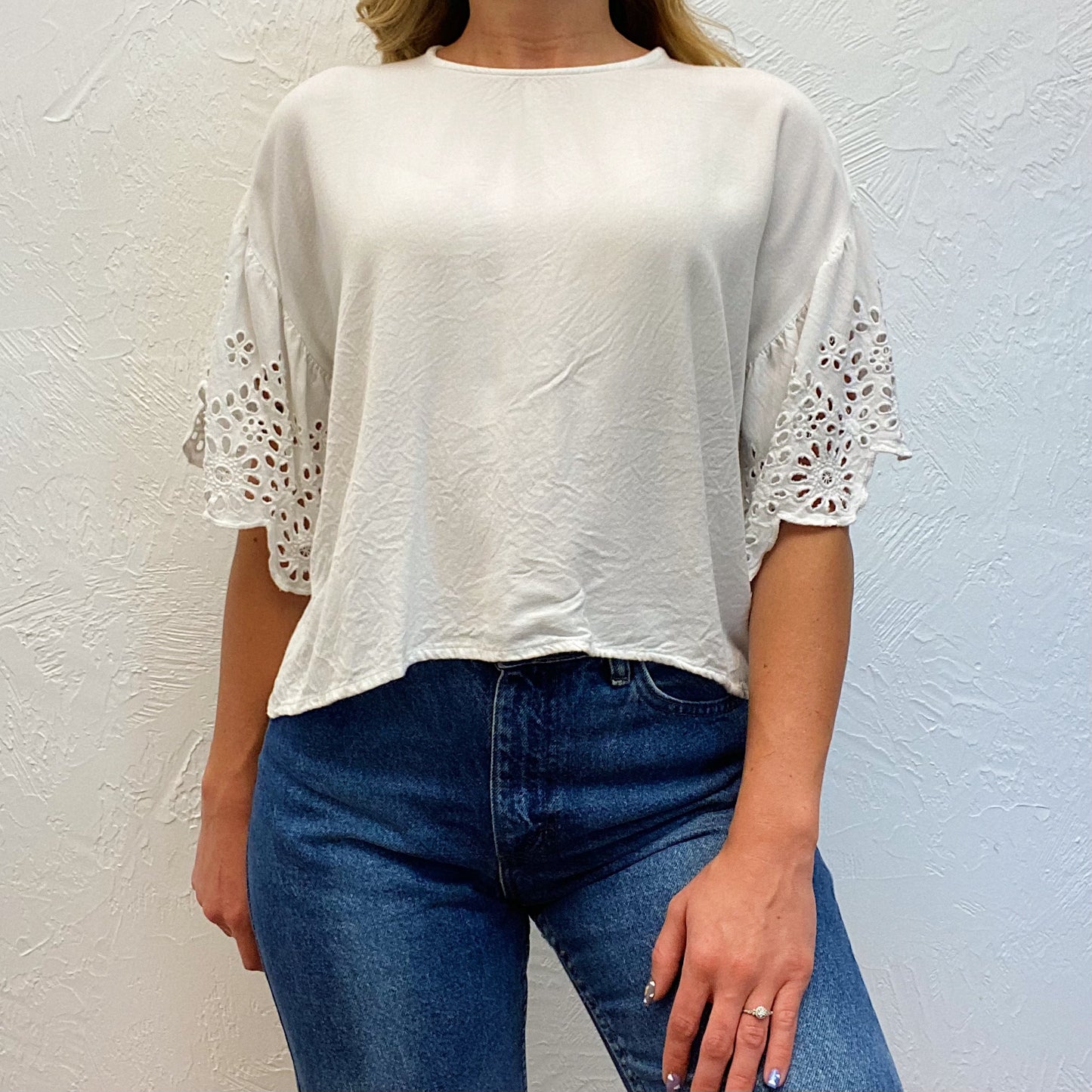 (L) White Eyelet Top