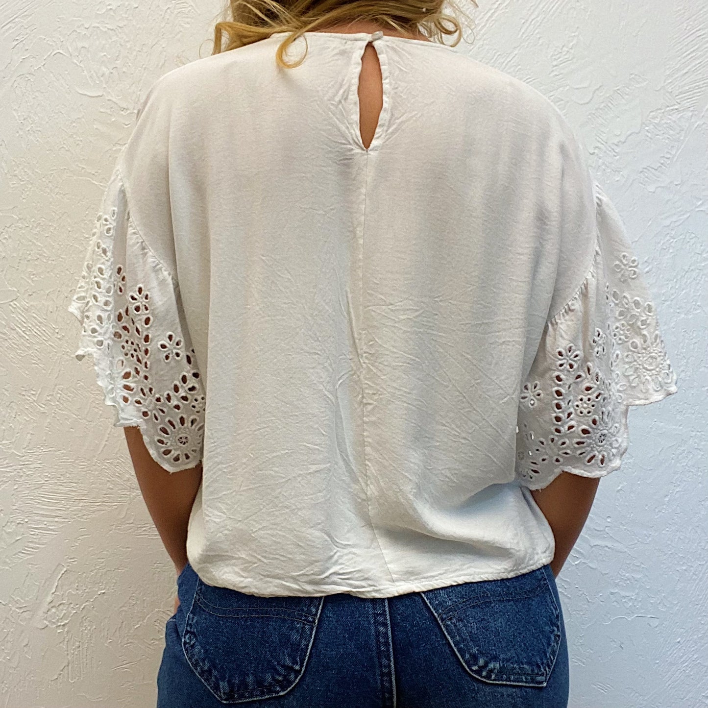 (L) White Eyelet Top