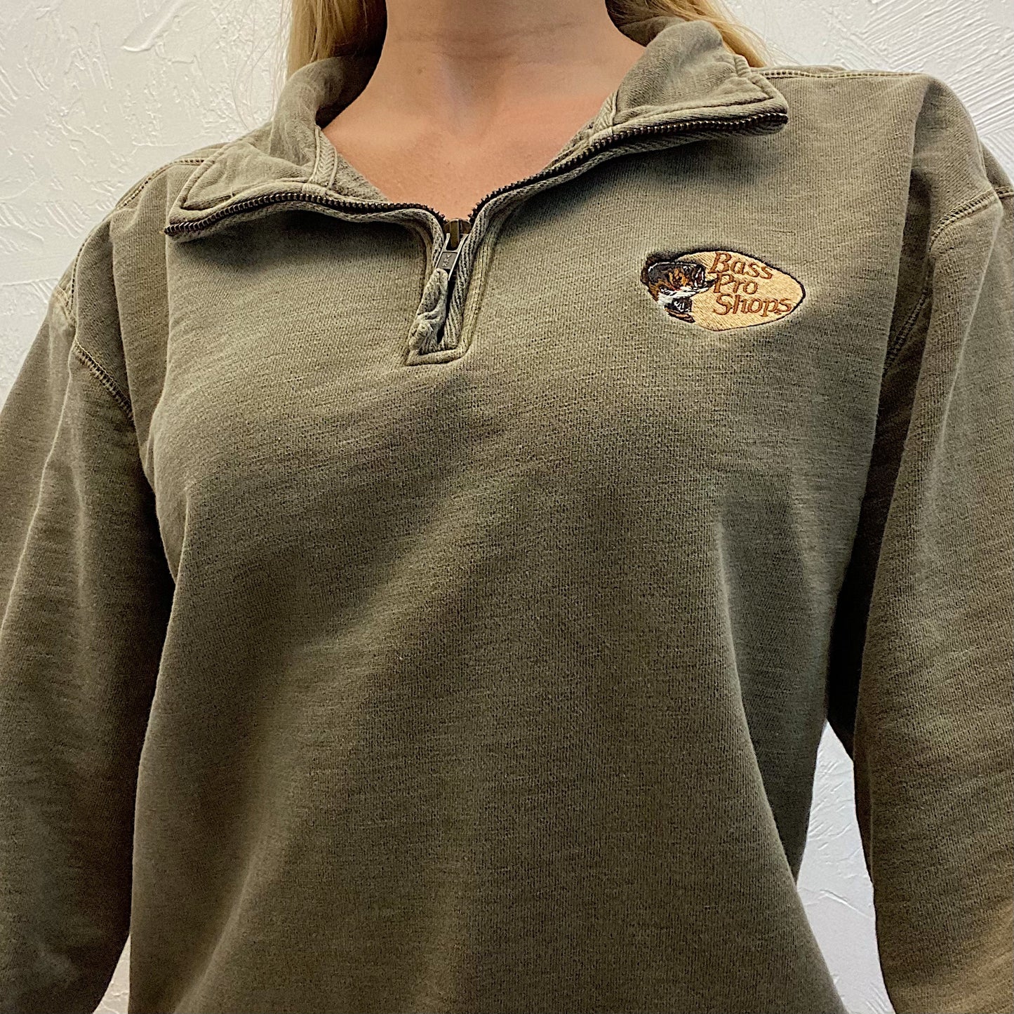 (M) Bass Pro Quarter Zip