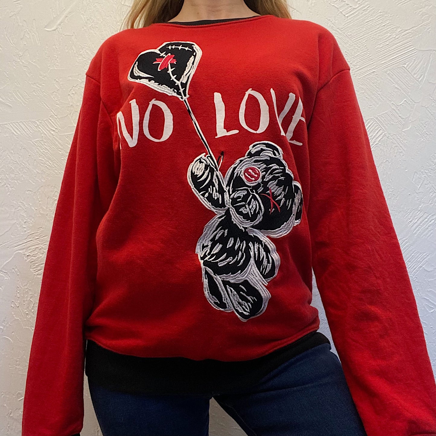 (L) Red Embroidered Sweatshirt